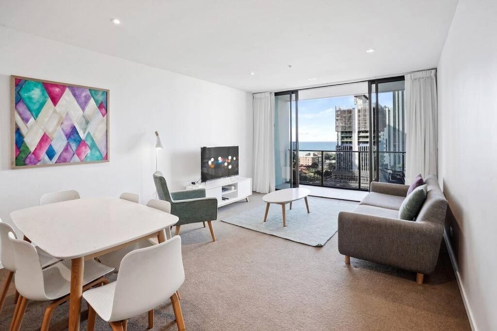 Broadbeach Apartment Level 10 With Beach Views Гоулд Коуст Екстериор снимка