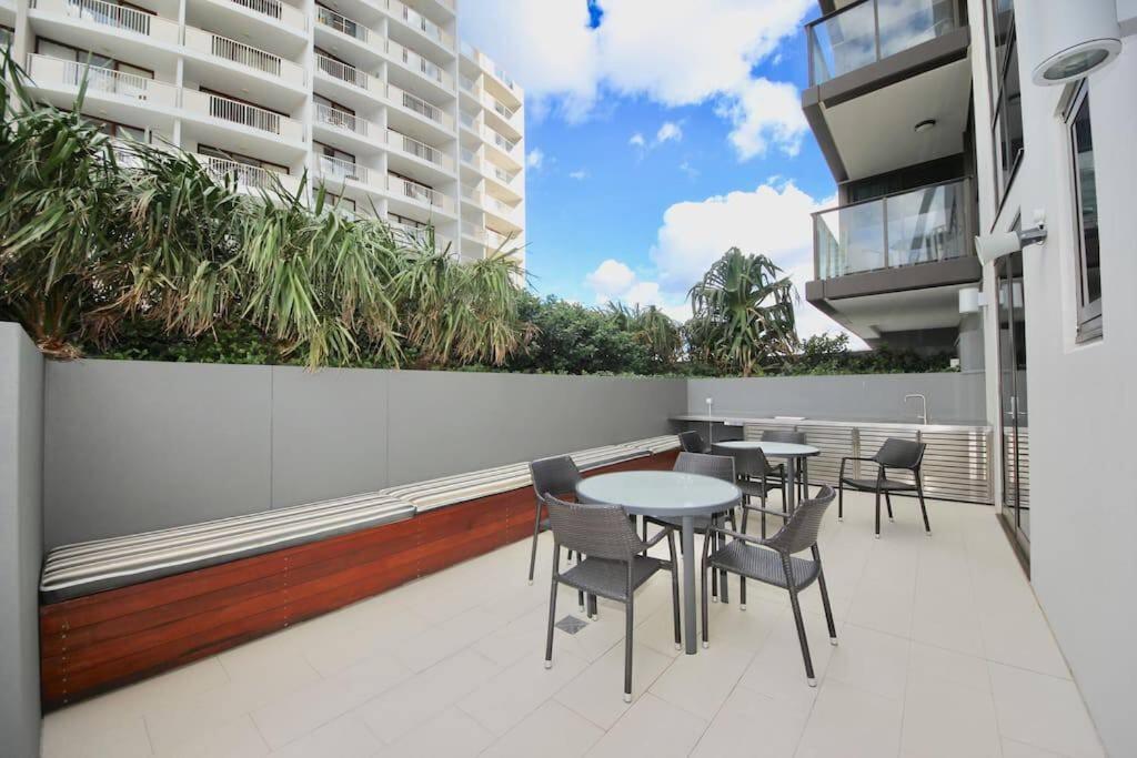 Broadbeach Apartment Level 10 With Beach Views Гоулд Коуст Екстериор снимка