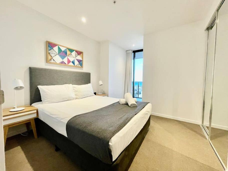 Broadbeach Apartment Level 10 With Beach Views Гоулд Коуст Екстериор снимка