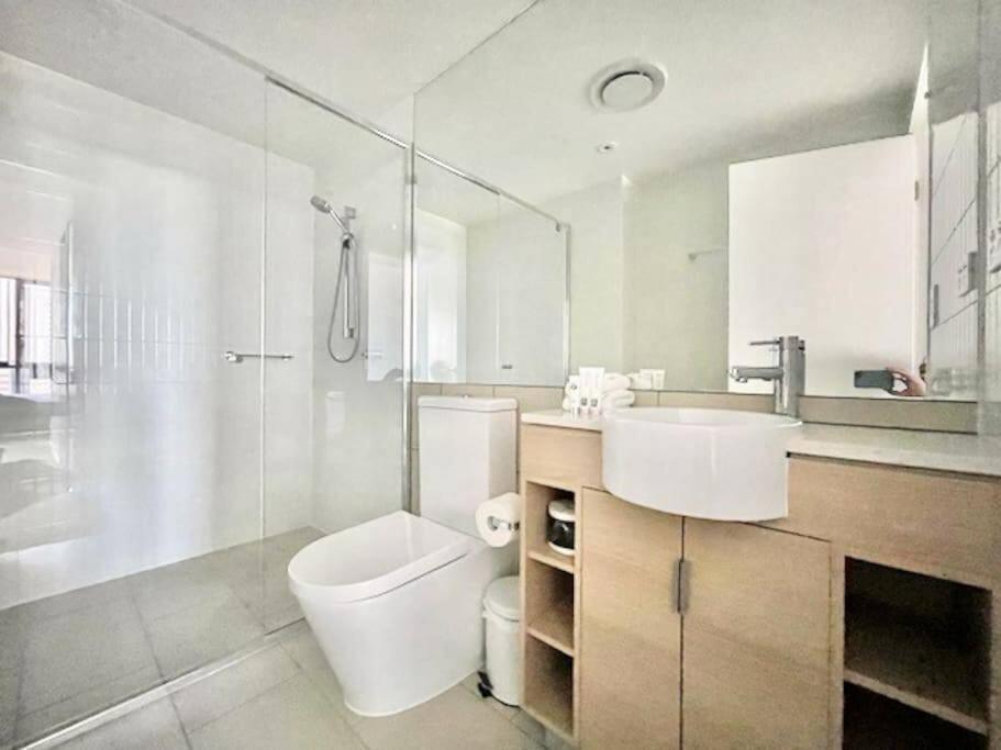 Broadbeach Apartment Level 10 With Beach Views Гоулд Коуст Екстериор снимка