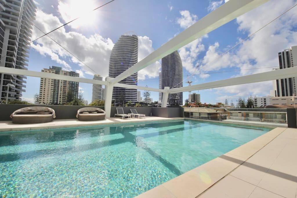 Broadbeach Apartment Level 10 With Beach Views Гоулд Коуст Екстериор снимка