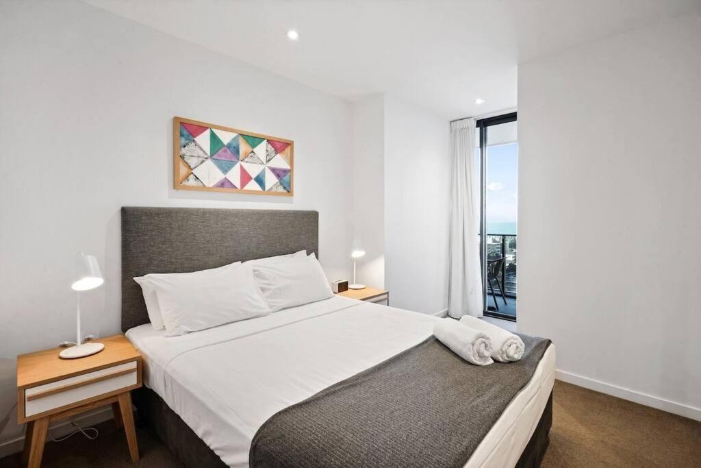Broadbeach Apartment Level 10 With Beach Views Гоулд Коуст Екстериор снимка