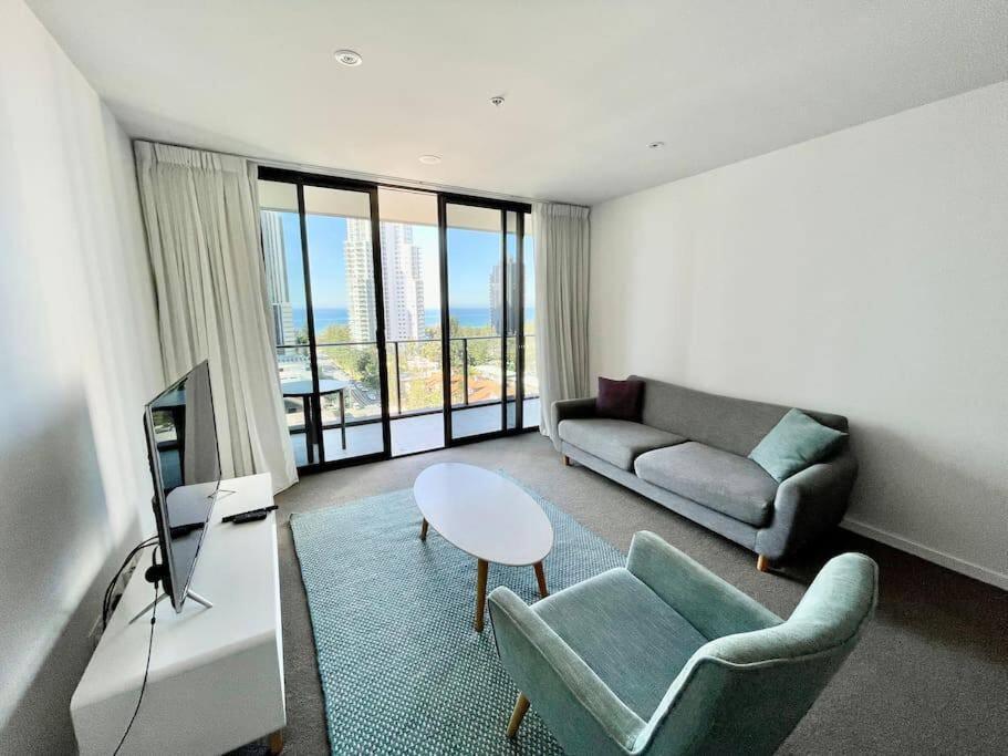 Broadbeach Apartment Level 10 With Beach Views Гоулд Коуст Екстериор снимка
