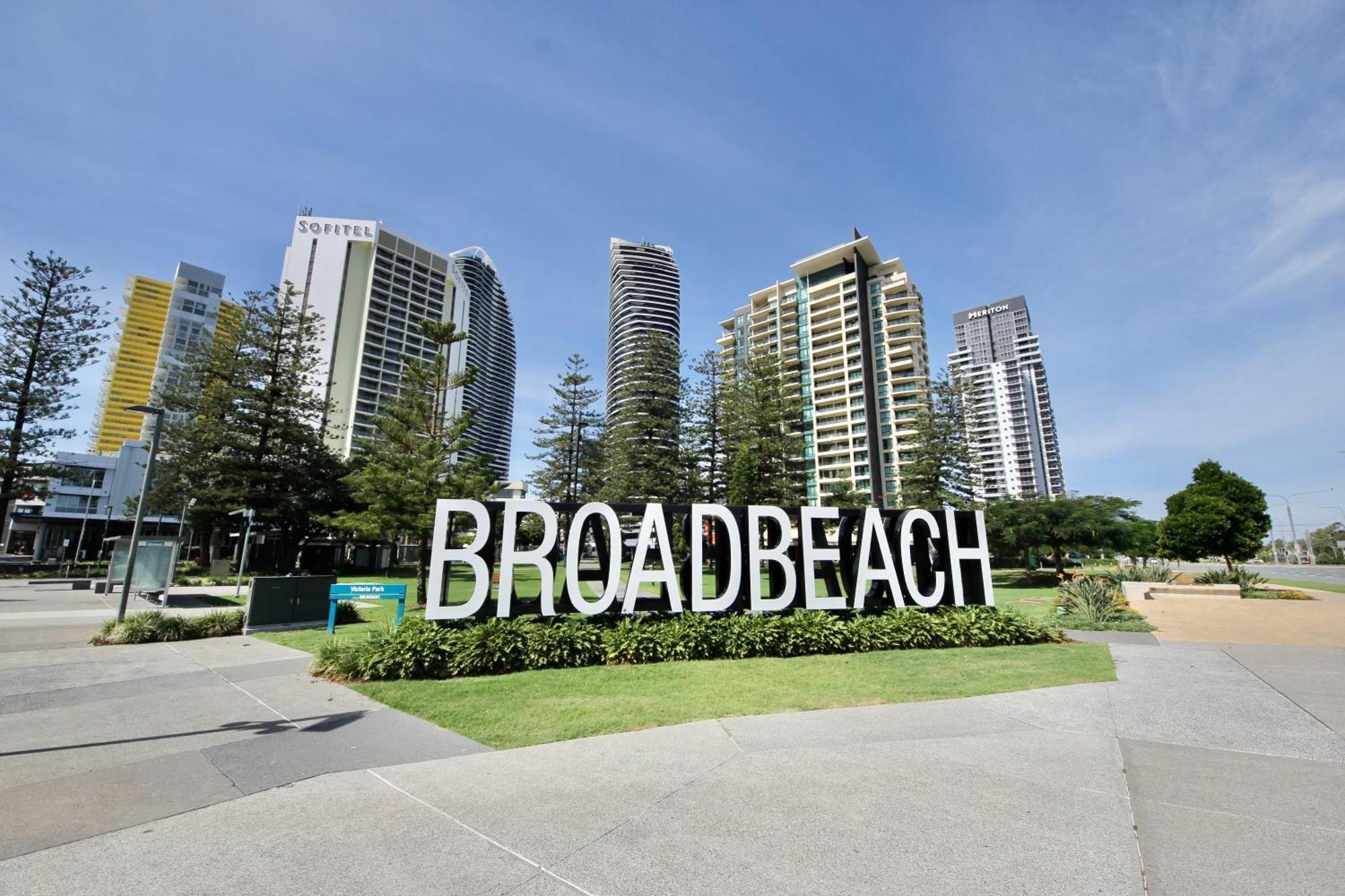 Broadbeach Apartment Level 10 With Beach Views Гоулд Коуст Екстериор снимка