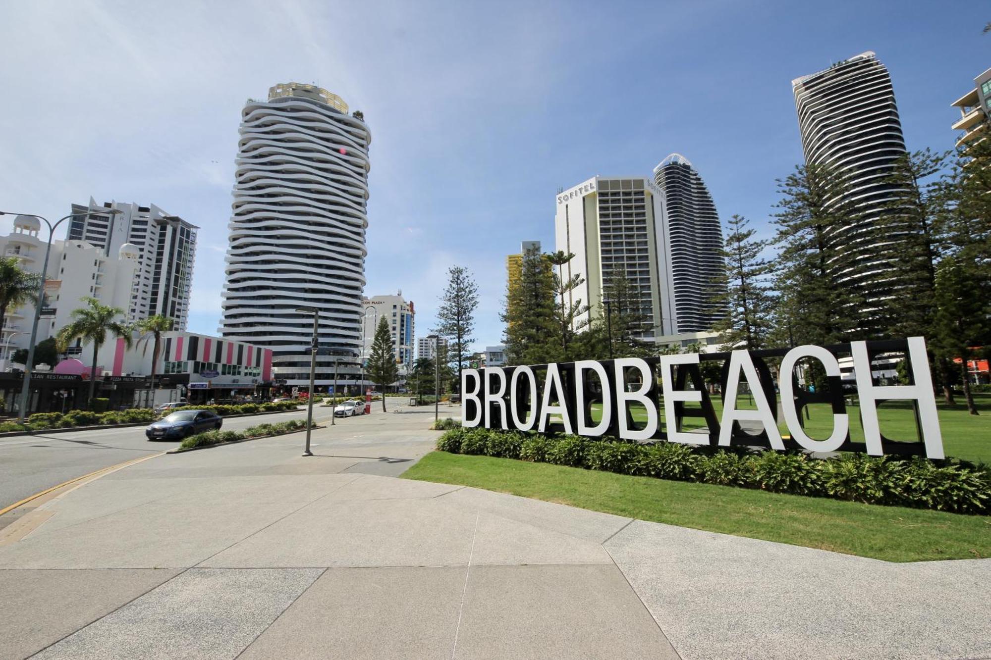 Broadbeach Apartment Level 10 With Beach Views Гоулд Коуст Екстериор снимка
